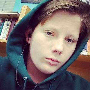 Meet your Posher, Levi